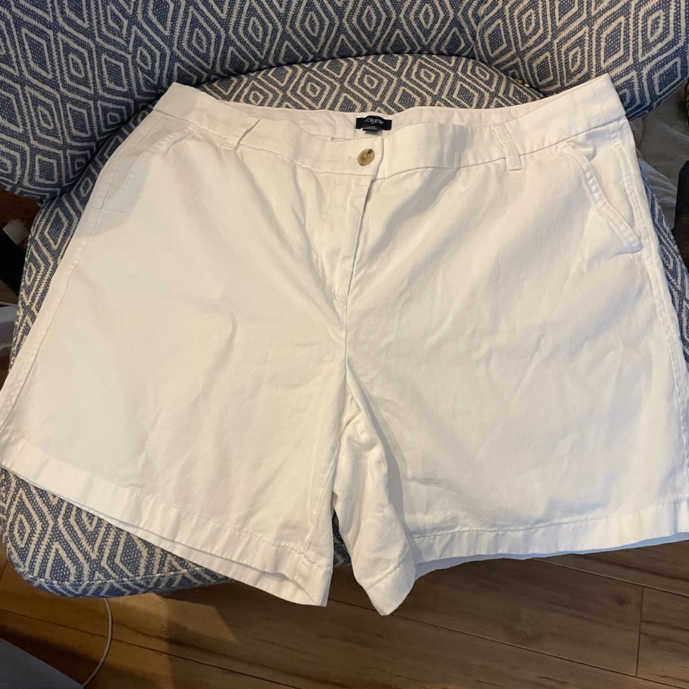 J Crew ladies chino shorts- size 16 - like new